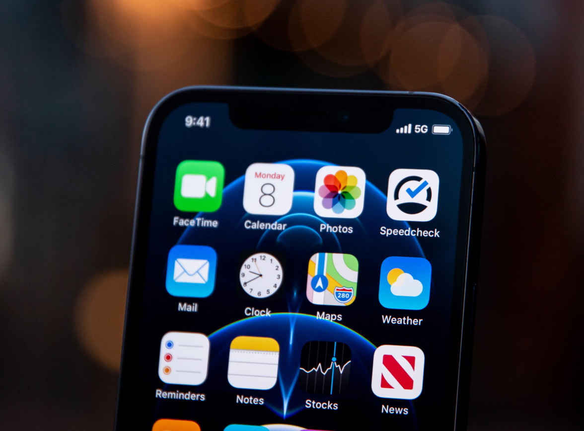 西昌镇苹果手机维修分享为什么 iPhone 12 在冬季会自动关机 