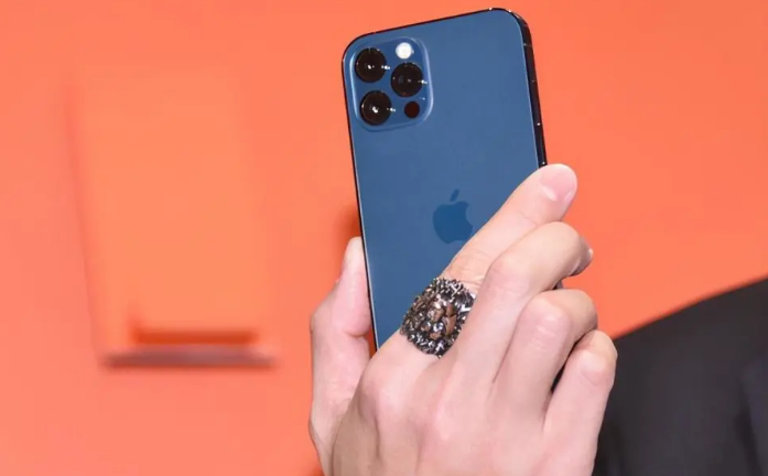 西昌镇苹果手机维修分享iPhone12系列重启方法教程 